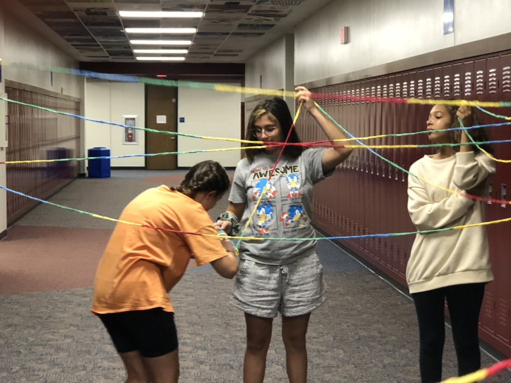 LisaLakerFCHS's tweet photo. 🧶💬✍🏼 Loved that @Mr_Tschiniak joined @FTCSCFCHS Creative Writers to create a collaborative story & team build today! 🧶💬✍🏼#IdeaWeb @FCHSPrincipal https://t.co/6fJFSw3ez1