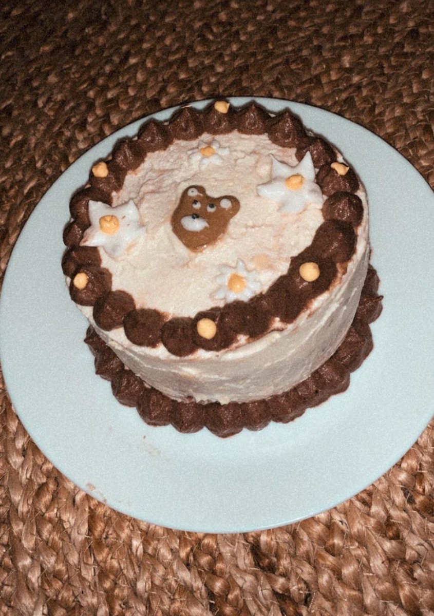lightsbakery tweet picture