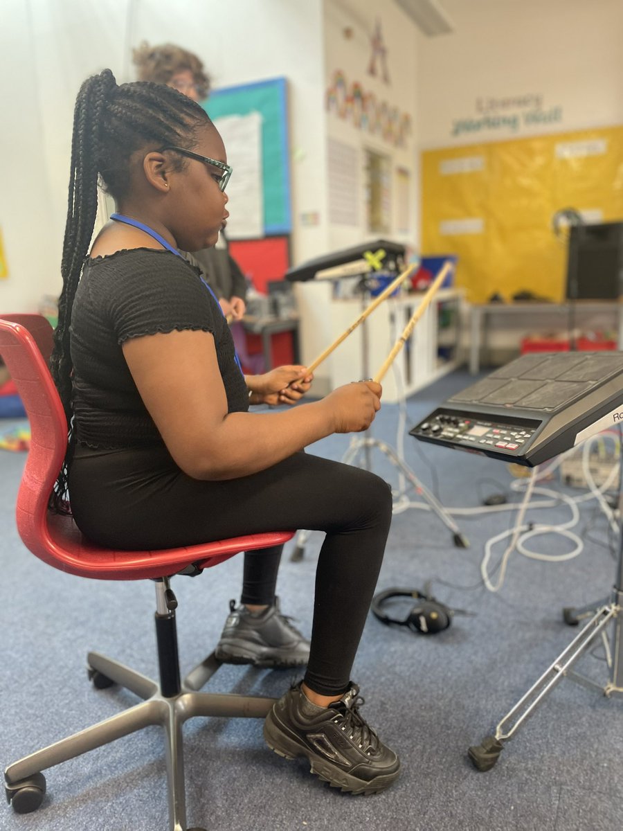 📢Huge news!! We are over 70% of the way to our fundraising target, due to some incredibly generous donations!!

🎸 Help us bring our camps to more young people in future by getting us all the way to 💯

💰 Donate here: donate.thebiggive.org.uk/campaign/a0569…