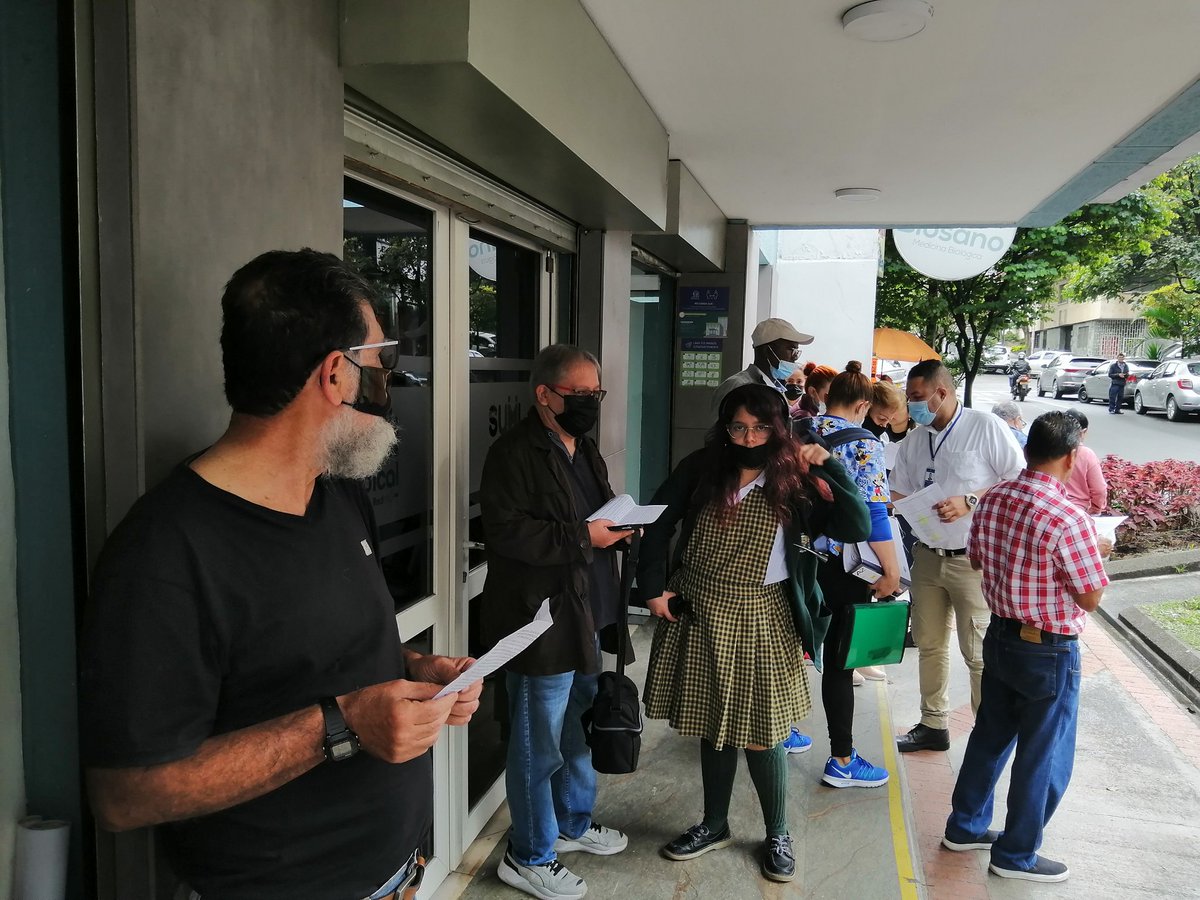 JesusVilla79's tweet photo. Acompañando mitin de los compañeros de la Comisión de Pensionados de @AdidaSindicato.  Contra el mal servicio de salud. No más prorrogas @fecode https://t.co/cLCwVm9fAj