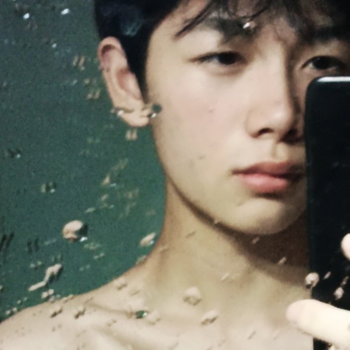 suussh12's tweet photo. 好热 #男高中生  #ling https://t.co/ywASeK0rRf