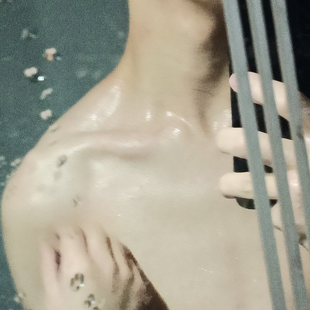 suussh12's tweet photo. 好热 #男高中生  #ling https://t.co/ywASeK0rRf
