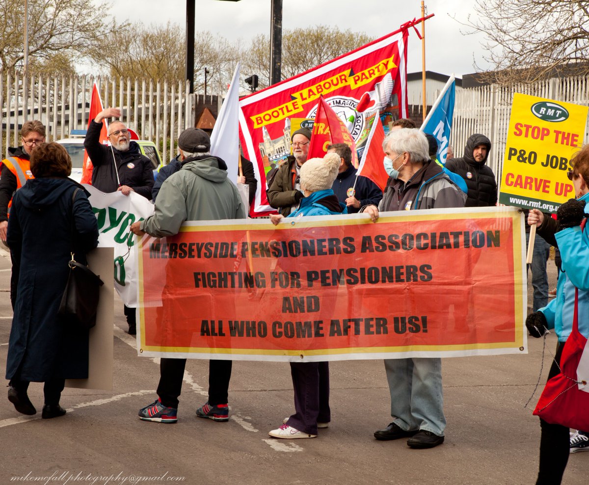 MikeMcFall8073's tweet photo. @angiesliverpool @LensAreLive @ThePhotoHour #ThePhotoHour @inmylivpoolhome @LiverpoolTweeta  
@YOLiverpool @RMTunion #SaveOurSeafarers @MartinaRosemann @szilviade_ @ALERTADICE @Japan_kenpou P &amp; O sacking demonstration at #Liverpool #Solidarity #PandO #WeWontGoWithPandO #dispute https://t.co/TicXyzAazx