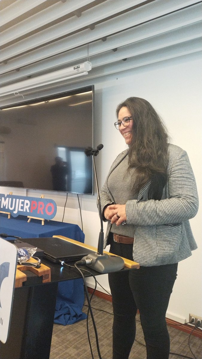 CChCChillan's tweet photo. En sede de @CChCChillan se realiza lanzamiento de proyecto #MujerPro iniciativa del gremio de la Construcción   que busca aumentar la inserción laboral femenina en dicha industria. Se trata de un trabajo que cuenta con apoyo de @MmegNuble @MintrabNuble @seremieducnuble https://t.co/PrxibNfnt7