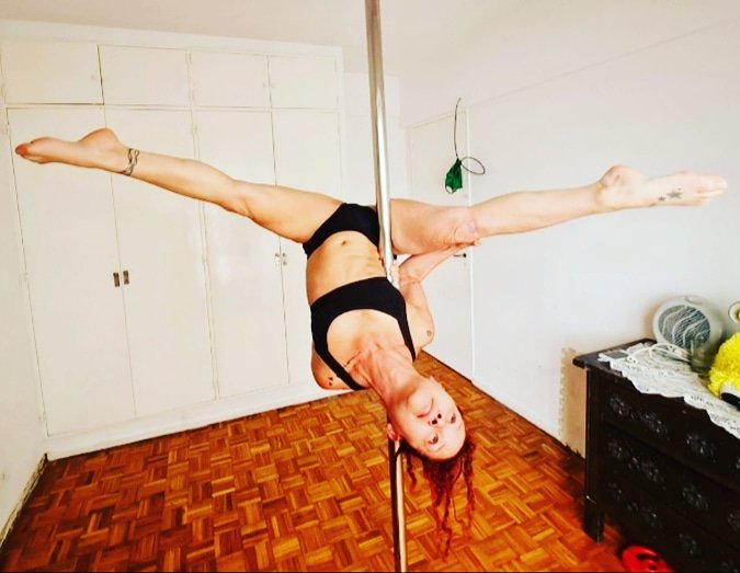 brenditanin's tweet photo. Sacame así como que "no me pesa nada" 👀😳😅 #PoleDance #PD #TheForceIsStrongWithThisOne 😎 #PoleSport #PDShape #PoleLove #PoleLife 💪😉❤🔥✊ https://t.co/Grlzn0w1BA