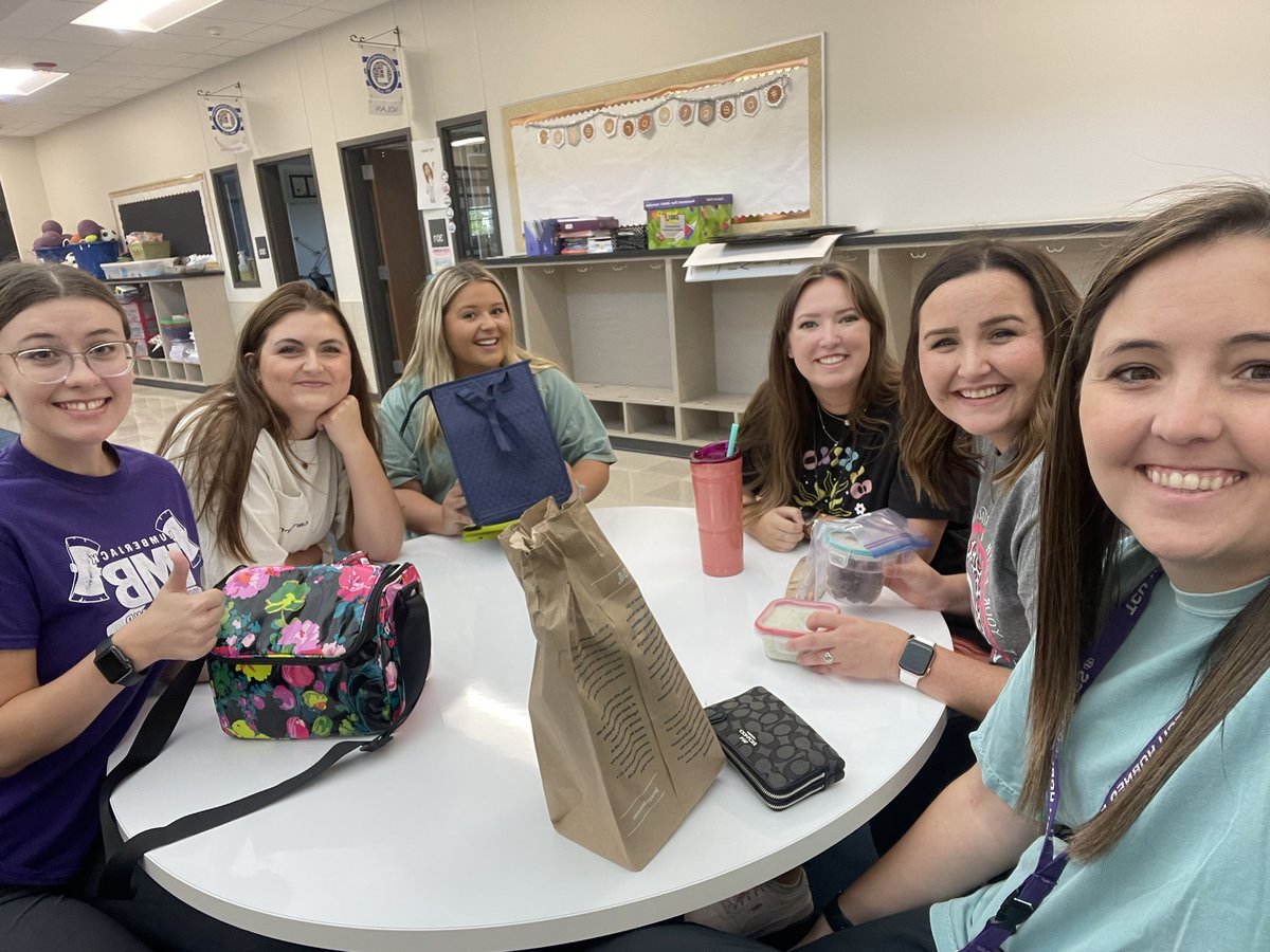 Laura Newell tweet media