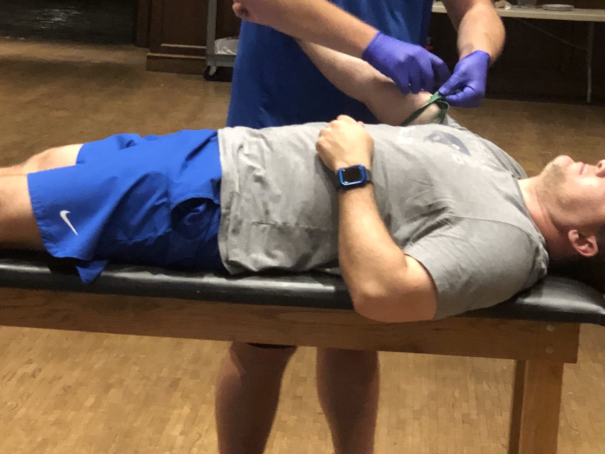GreatPyrenes's tweet photo. Grt Group of ATs Rhodes College &amp; Univ of Memphis working to improve their skills to deliver high quality Patient care. Adv. IV live stick  &amp; joint reduction courses w/labs. Thanks for hospitality &amp; invite to present! @eku @ekuatp @SEATA9 @NATA1950 @RehbergKonin @EmergencySports https://t.co/QjbCC8sIdp