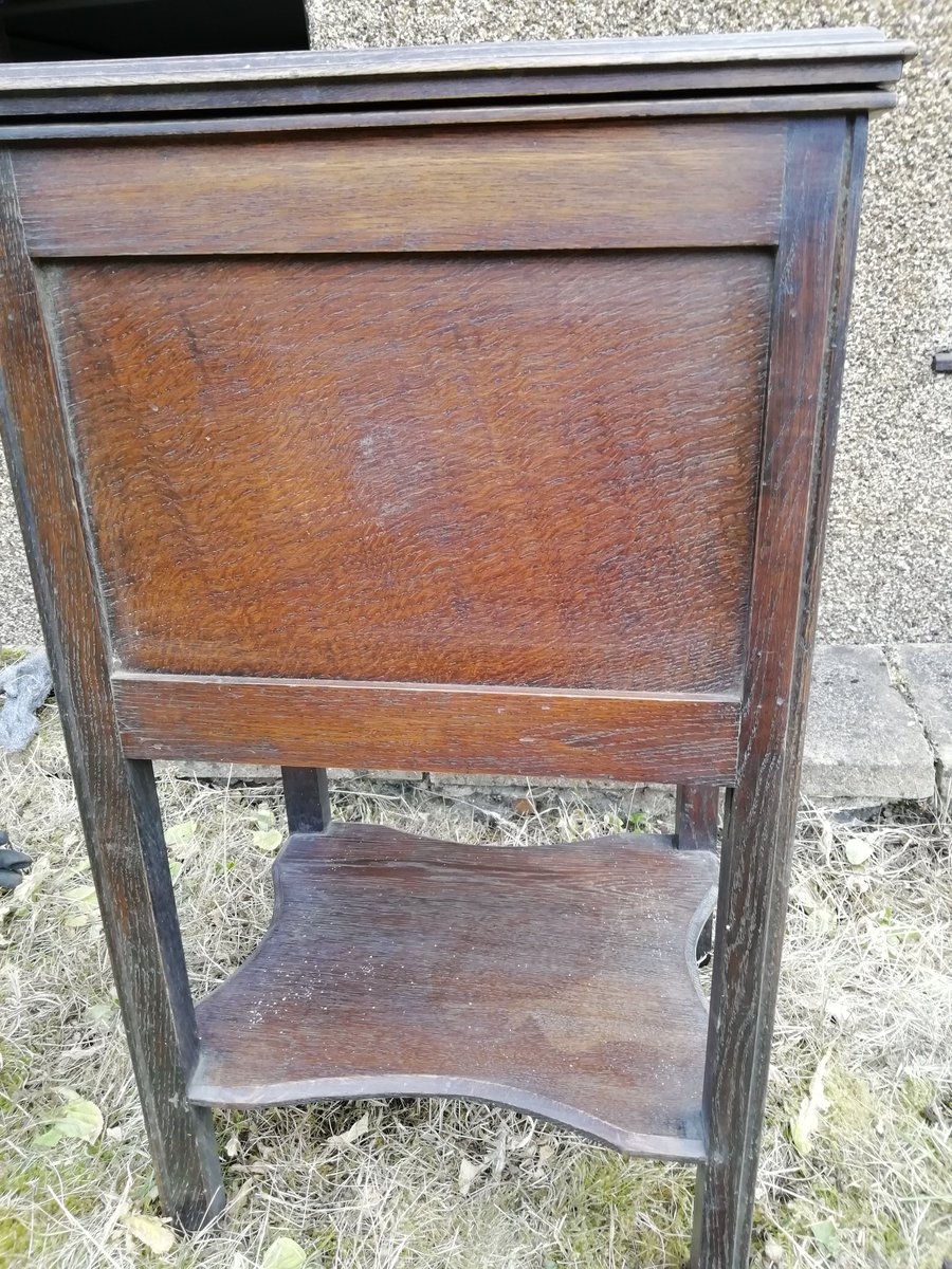 Re Store tweet media