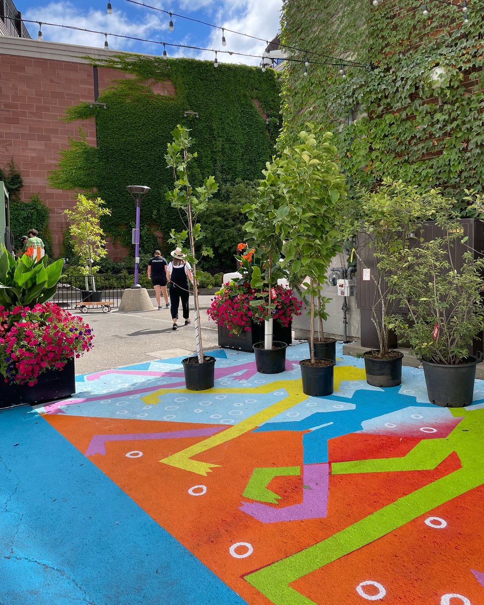 880Cities's tweet photo. We are back in #Brampton beautifying Vivian Lane and getting ready for great programming today! 
@CityBrampton @bramptondtbia @FedDevOntario @CANURB @my_main_st
#avtivatedowntownbrampton https://t.co/7AWOZc1wr3