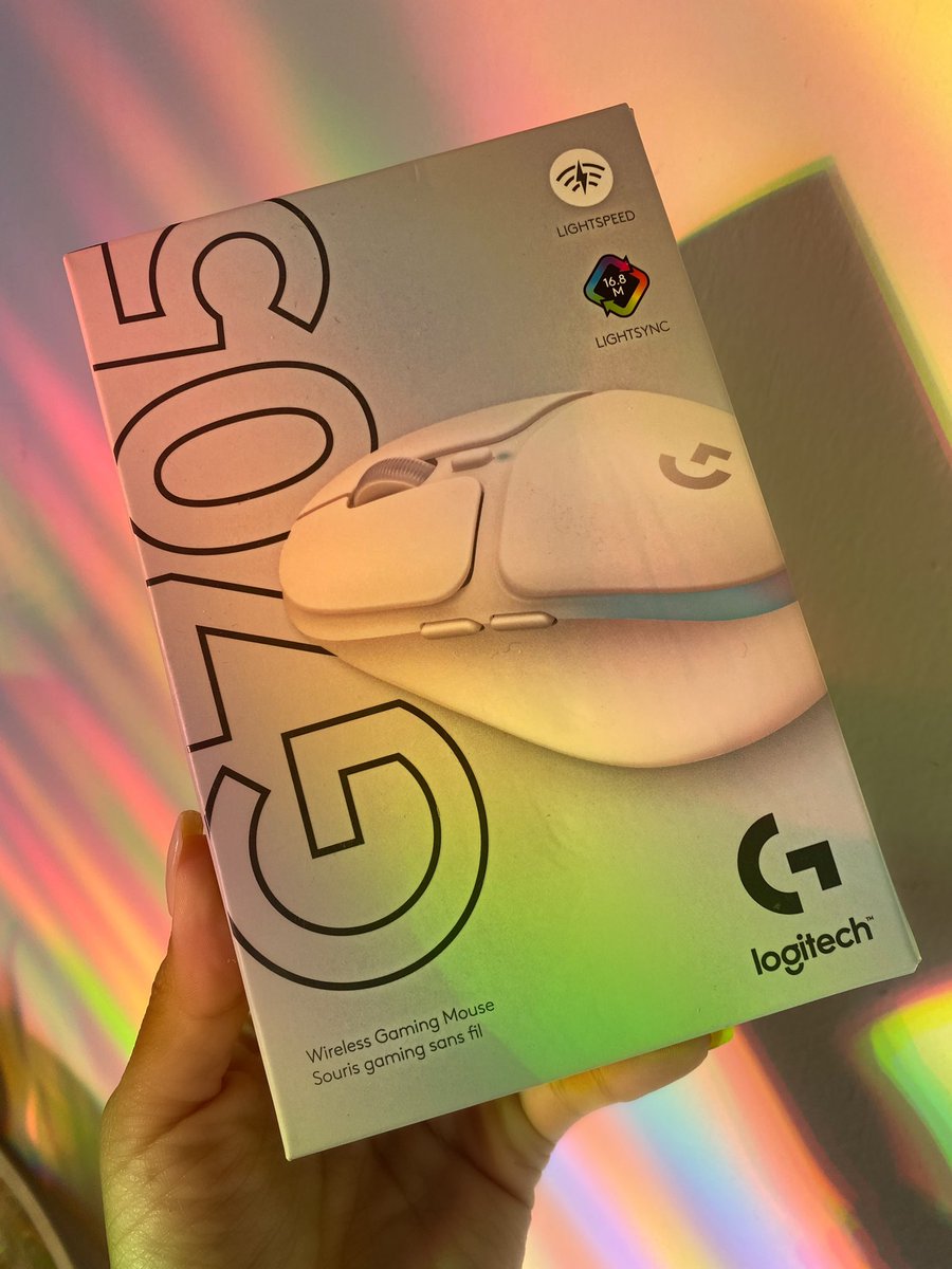 pancakepow's tweet photo. this might be one of the most beautiful unboxing’s I have ever done. ✨
my Aurora Collection video will be up on TikTok and IG very soon. ✨
featured: G705 Wireless Gaming Mouse ✨
TikTok @ Pancakepow ✨
IG @ Pancake_pow ✨
#ProvidedByLogitech #playyourway https://t.co/bTJVIdaAmm