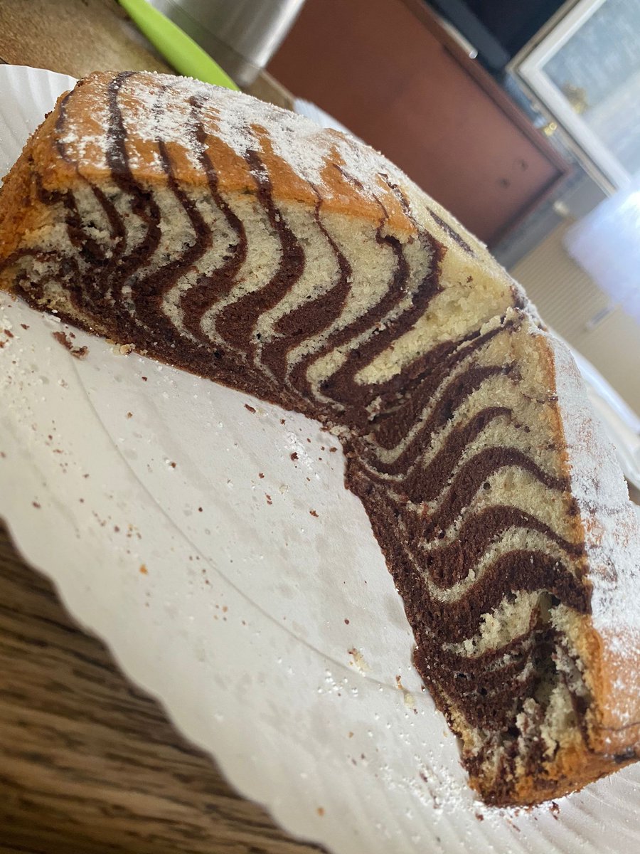 lightsbakery tweet picture