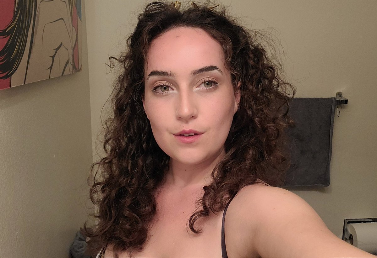 Been doing my makeup lately... ;)