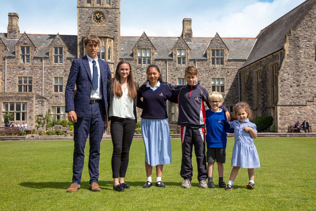 We’re pleased to be opening our doors again for another Whole School Open Day in autumn 🙌 • Saturday 17th September – Virtual Open Day 💻 • Saturday 1st October – Whole School Open Day 🏫 Find out more and register now: tauntonschool.co.uk/open-mornings/ #UKschools #boardingschool