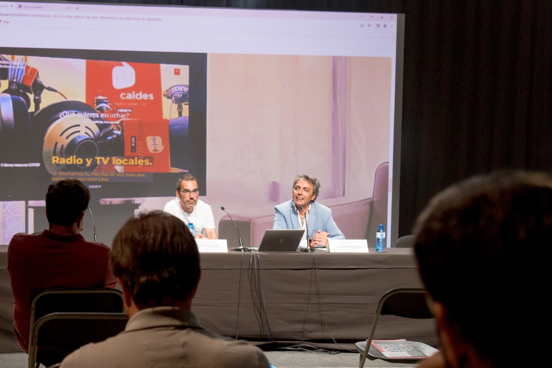 abcontrol_es's tweet photo. Estuvimos en #MAC2022 con una ponencia para explicar cómo los #MediosDeComunicación pueden publicar y actualizar fácilmente contenido audiovisual en los #AsistentesDeVoz y #AmazonAlexa. 
Ver el vídeo de la conferencia y +info en ABcontrol BLOG
https://t.co/gQ8ohoYZth https://t.co/lZOliivFmh