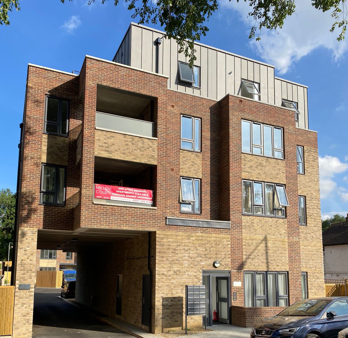 red_loft's tweet photo. Great to see the first completion take place at @Officialccha 's brand new development, Millen Court in Purley. A stylish, niche development of 12 one &amp; two bed apartments for Shared Ownership, final two remain, for further information Click here: https://t.co/16L3yzhT1n #RedLoft https://t.co/tjOzCXDbQj