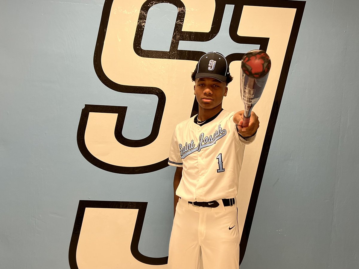 SaintJoeBsball's tweet photo. Congratulations to Jayce Lee on his commitment to Notre Dame. He’s staying H☘️ME! https://t.co/eEb3xYDBN2