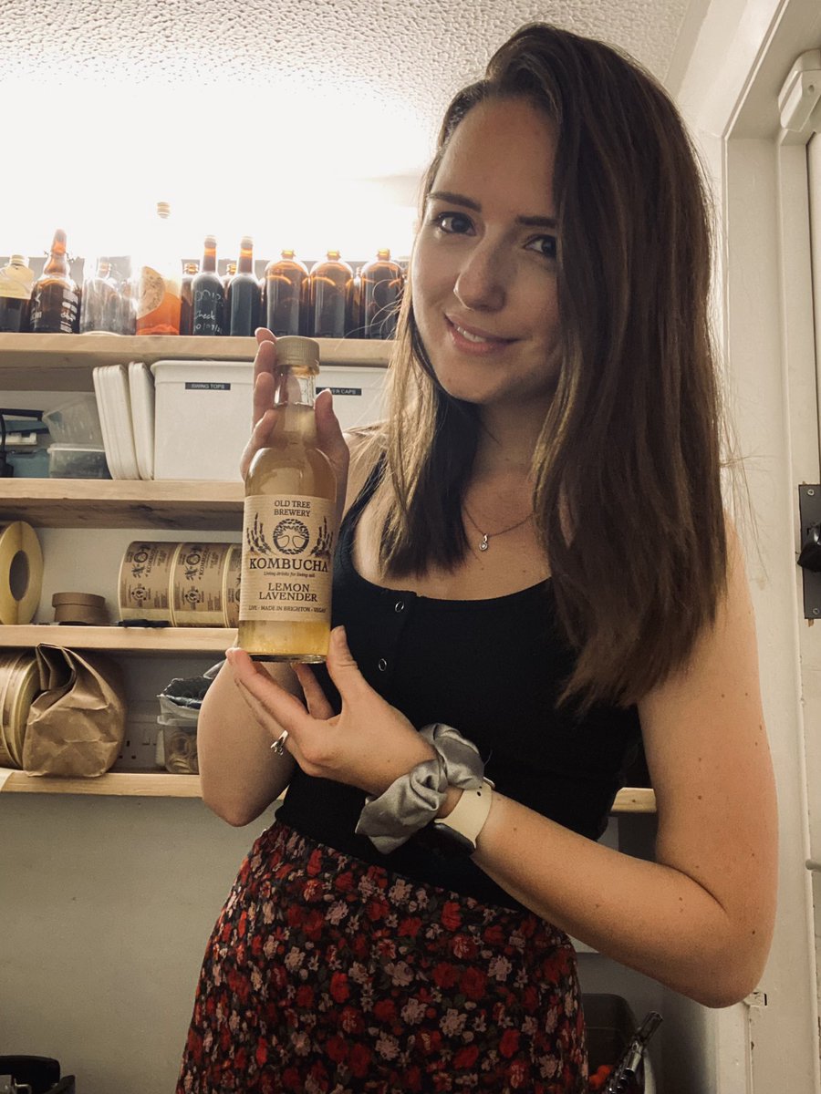 It’s labelling day (again!) at the brewery. We manually label hundreds of bottles every week and it can be a pretty therapeutic way to spend some time! 💚🌳

#oldtreefacts

#brewery #kombucha #relaxing #therapeutic #chilled #manual