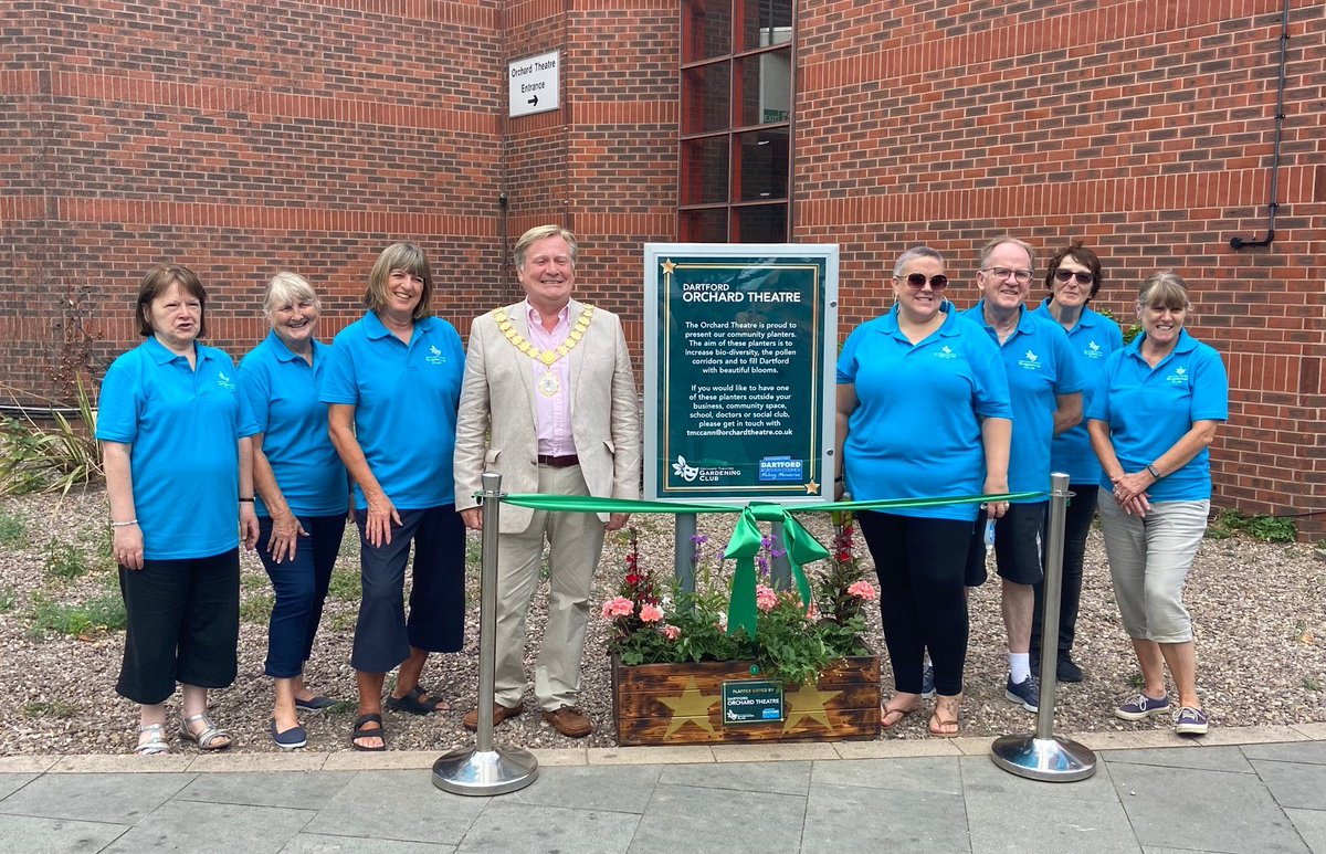 It was a privilege to officially unveil The Orchard Theatre’s new community planters this morning. The flowers are a great way of brightening up the town centre, while also increasing bio-diversity and supporting wildlife.