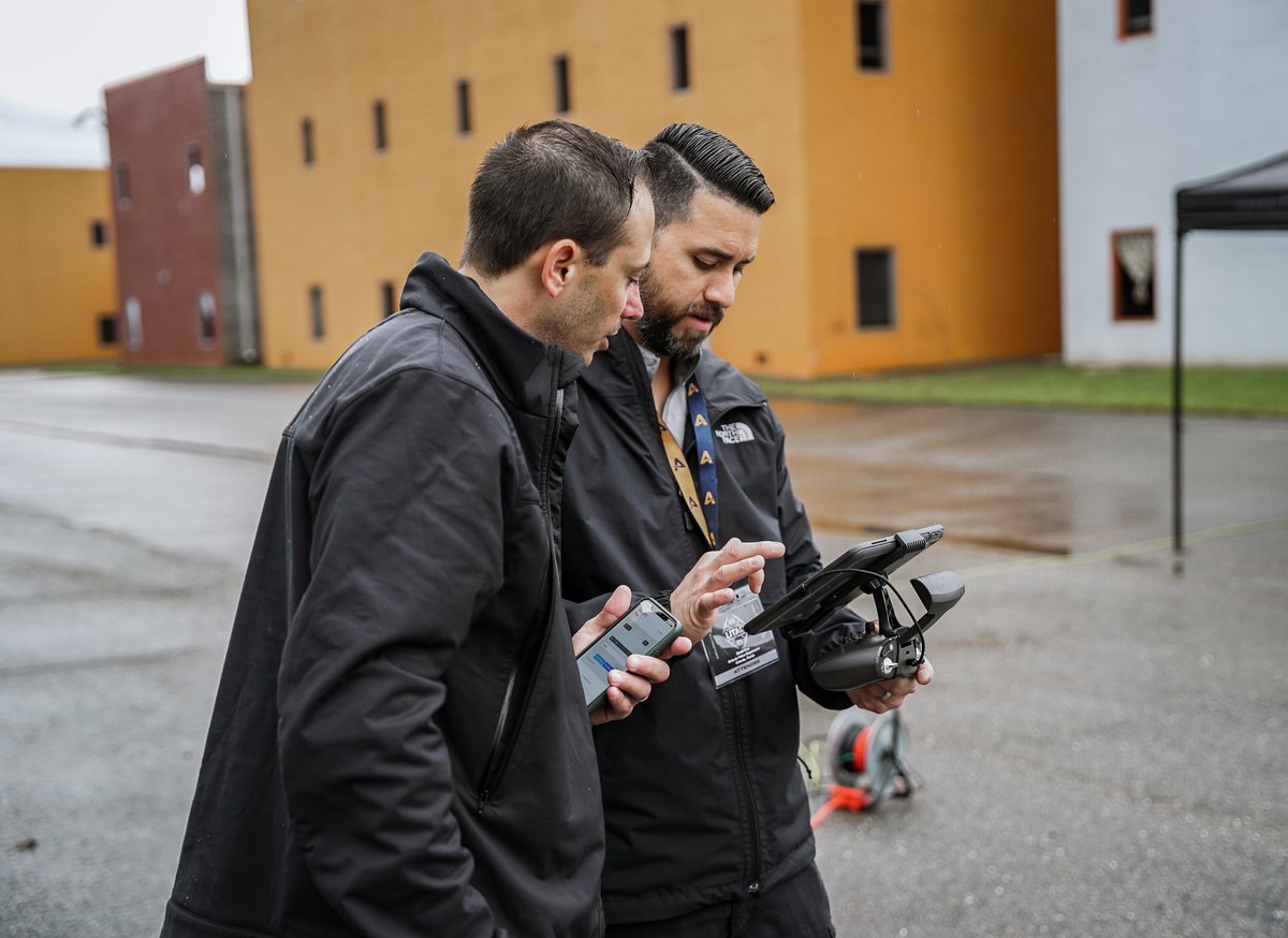 FLYMOTIONmedia's tweet photo. Collaboration is critical to success. Through flight courses, discussions, and workshops, @UTACglobal champions the teamwork necessary to overcome challenges faced by #publicsafety and #defense operators.

Spots are limited! Register now at https://t.co/vsCUVhT6cQ. #UTACglobal https://t.co/nW1ifadrUp