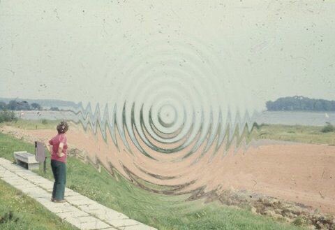 Del otro lado del espejo hay mucho más.