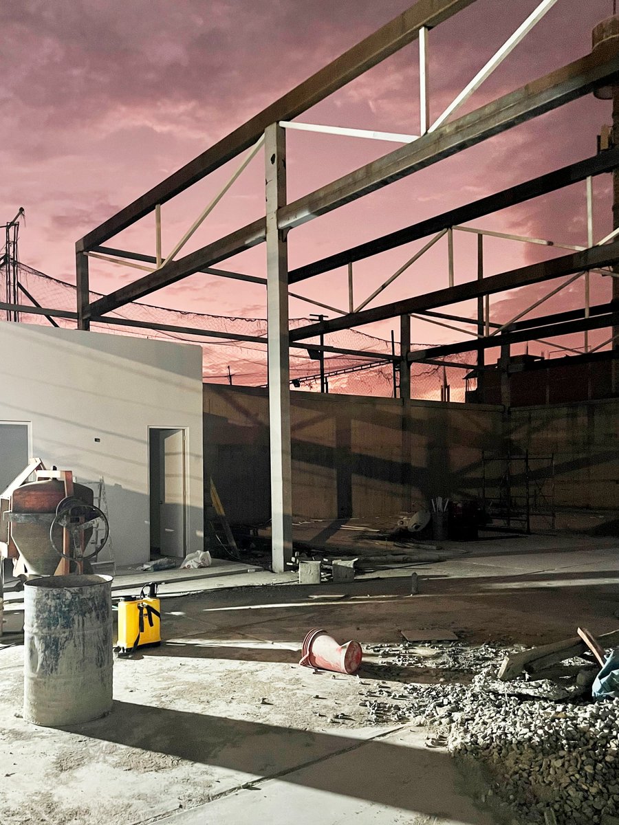 raugaltir's tweet photo. Work in progress
Monday night in #Chiclayo #Perú 
#Architectural #Warehouse #Sunset #Twilight #NoFilter #NoFilterNeed #Materials #Texture #Concrete #Metal
__
Almacén Nave Industrial, Chiclayo. https://t.co/0AcG3USqyp