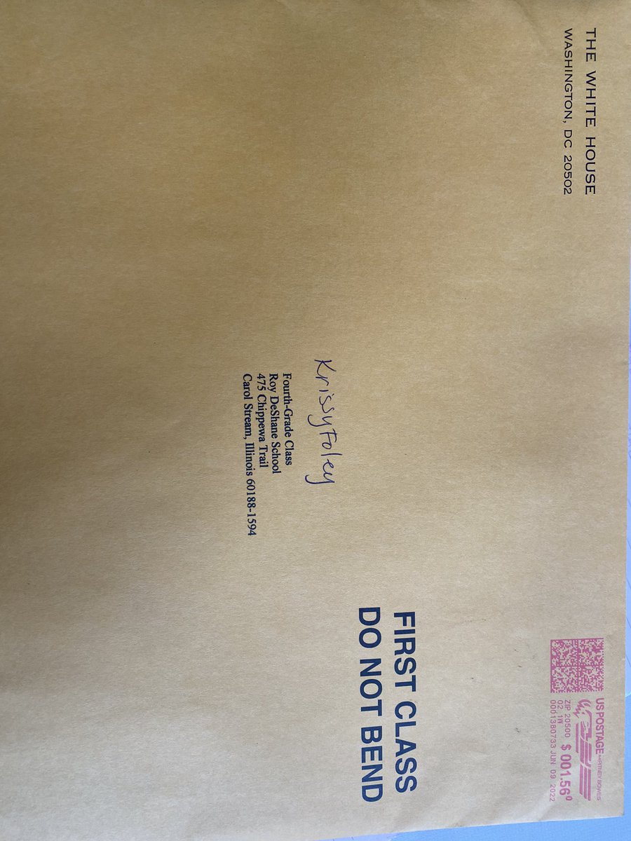 AshlineKelly's tweet photo. Ss I was working w last year wrote letters to @JoeBiden asking him to take action for #climatechange. He wrote back! The kids are going to be so excited!! @MissFoleyTeach @CCSD93 @RoyDeShane93 https://t.co/xYCDLsM23M