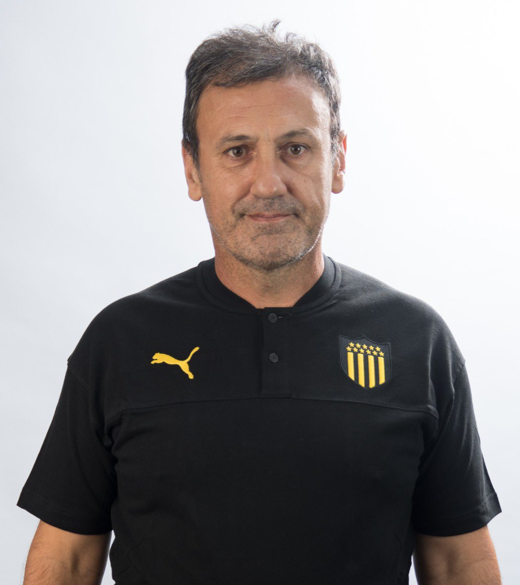 JulioHerreraH's tweet photo. La emoción q me dio verte en el Club del q soy hincha no me la sacará nadie. Hiciste un gran trabajo y lo disfrutaste como sos vos y como me enseñaste siempre a vivir el fútbol: buscando la gloria. Saliste campeón y fuiste semifinalista de Sudamericana. Gracias @entramoscondiez https://t.co/7P46P6Xb2o