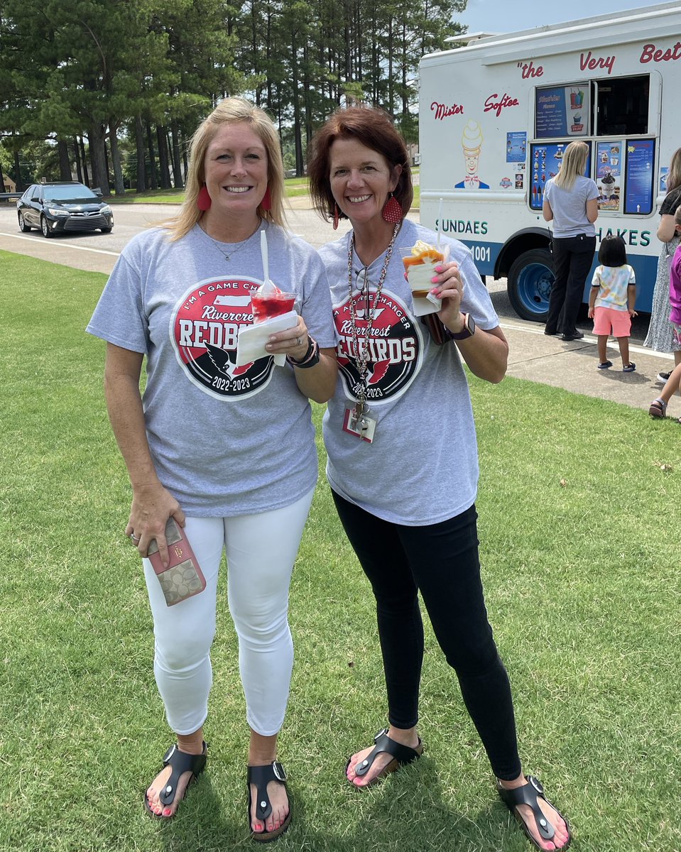 Kelly Kramer tweet media