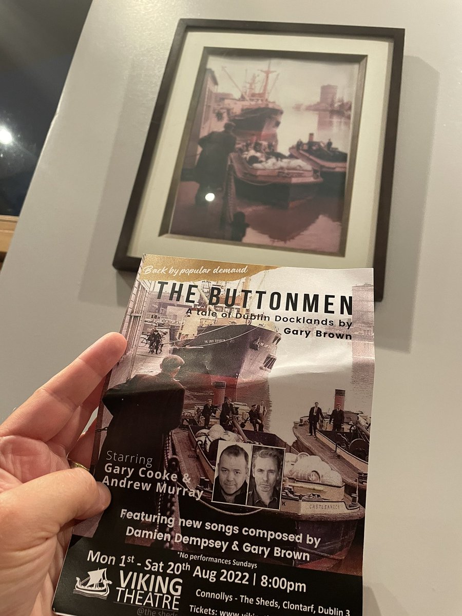 jayladd9876's tweet photo. Just been to #theatre with @creamycurranbun in a local pub in #clontarf .. emotional to see a play about me @granddads life … #buttonmen https://t.co/dpRgDwcUpc