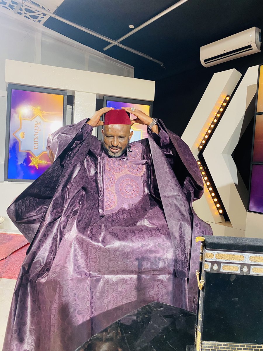 2stvsenegal's tweet photo. 🕌 VOTRE ÉMISSION 🕌#ACHOURA AVEC #TAFSIRABDOURAHMANEGAYE ET #CHERIFMAMINEAIDARA C’EST EN DIRECT SUR TOUTES NOS PLATEFORMES ✨✨
-
#2STVLIVE https://t.co/lc3gGqsV3A