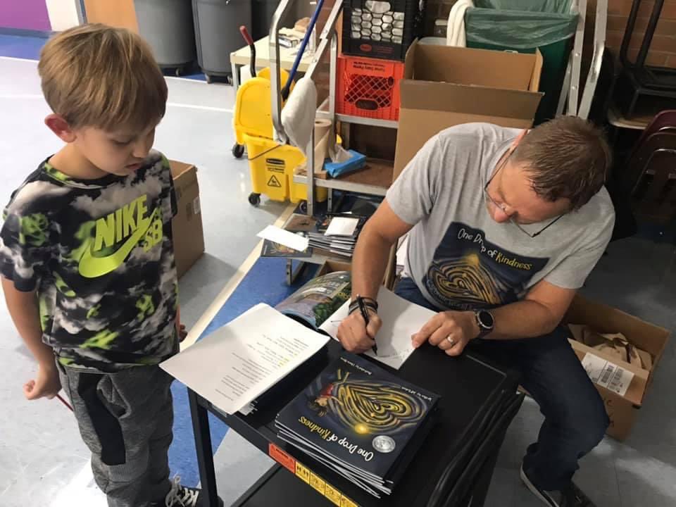 nankr1120's tweet photo. @jeffreykubiak @Zoom I will never forget your visit with our school, Jeff! One of great impact on so many… adults and children alike! ♥️ #OneDropOfKindness @EdumatchBooks #LittleVikingsEDU #VikingPride https://t.co/ZyHHwanPMV