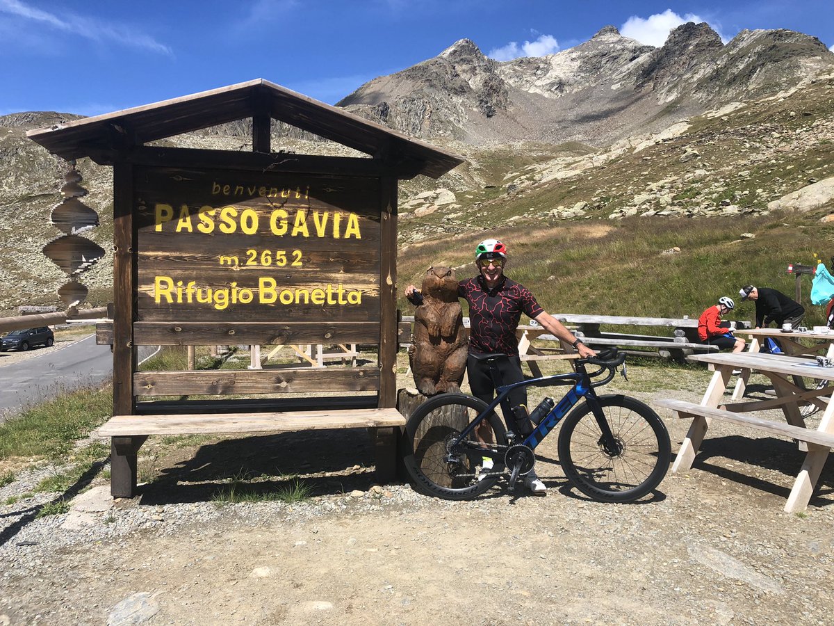 Gavia…….Done! ✅ another tough day 😤 again fantastic scenery 🏔 as yesterday not much respite from the heat ☀️haven’t looked at tomorrow’s ride yet but expecting it to be brutal again 😳 hey ho!