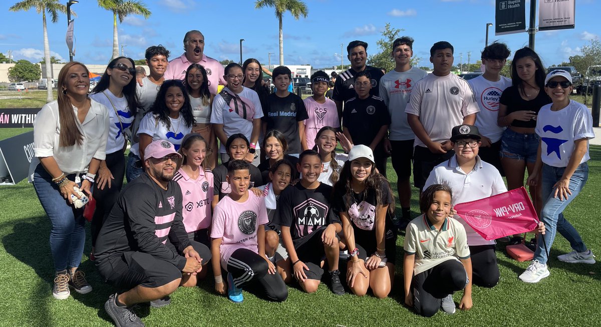 FernandoFiore's tweet photo. Un fin de semana con mucho orgullo LATINO …
El gran proyecto CAPITANES DEL FUTURO

@MiamiHispanic | @latinaswhotrade | @TheHispanicStar | @WAAH_Foundation
@ProcterGamble @InterMiamiCF https://t.co/EsEZD8CTcu