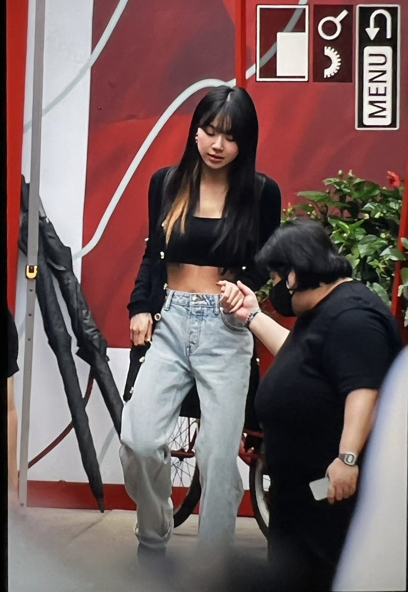 onlydubult's tweet image. When I said I want this job I wasn’t joking @JYPETWICE n u don’t have to pay me I’ll work for free contact me🥺🤍