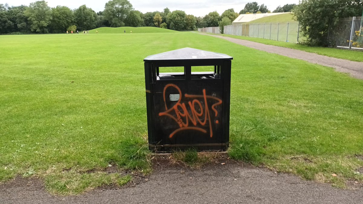 LitterClear's tweet photo. Tonights task, Mystery Park benches, painted by The Community,  weeds removed and paving uncovered, grafitti also cleared off bins and equipment, great work team #friendsofMP  #Claire @MHowie81 @Richard8266 @ClareMcPlus4 @lpool_LSSL @TellyElk @LoveWavertree @LiverpoolSOUP https://t.co/BviBk2eklX
