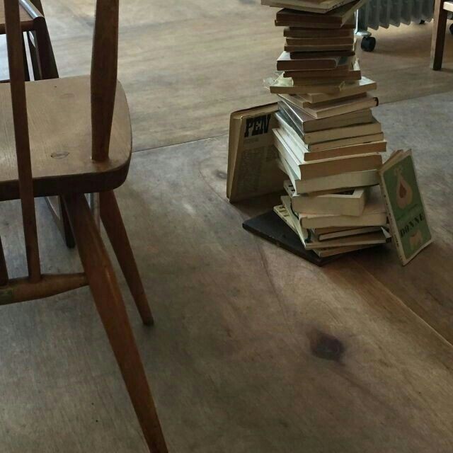 softdeIicacy's tweet photo. pile of books. https://t.co/T5ReBEVn1e