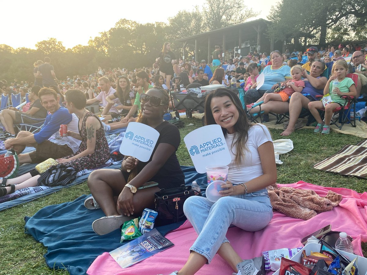 Applied4Good's tweet photo. Another great Applied Night at @ZilkerTheatre on the Hillside! We love continuing this Austin tradition and supporting free, local art. Newsies was EXTRA EXTRA-ordinary!  #bravetheheatforart https://t.co/WLOJ5LEGAr
