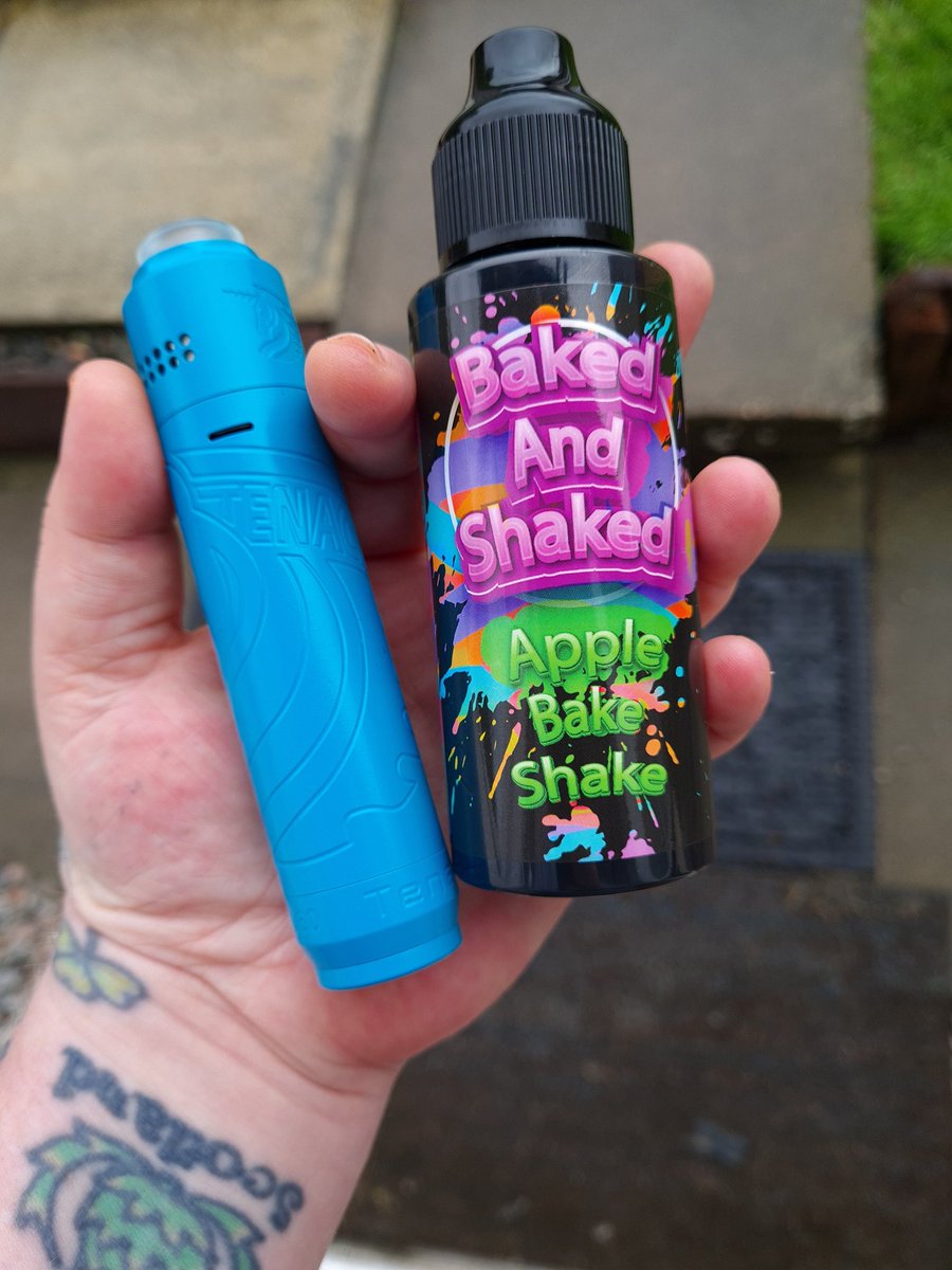 It's all about the baked and shaked from @BrawBlasda 

#bakedandshaked #brawandblasda #handsoff #vape #handcheck #mechlyfe