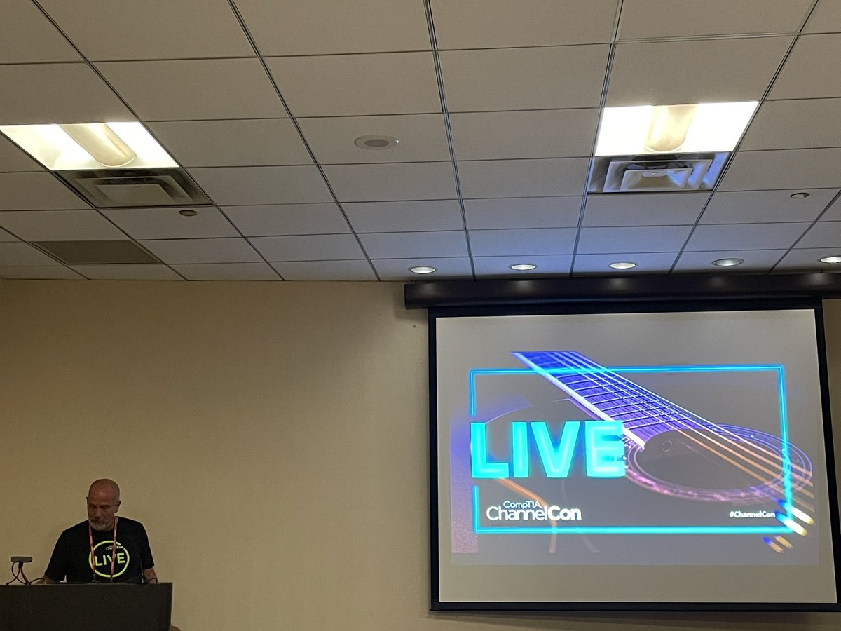 elena dumitrascu tweet media