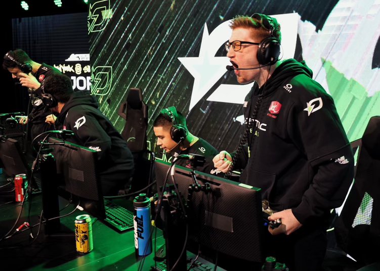scump's tweet photo. The big one. All or nothing for Champs @GameFuel #GameFuelPartner
Code: CDLCHAMPS10 for a discount on your purchase onย https://t.co/pJZVpH8JK5 https://t.co/gfXJYHpKyB