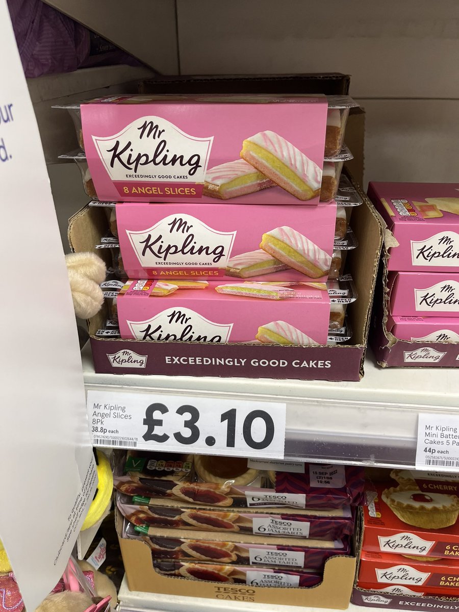 hevbev85's tweet photo. #tesco #princes #mrkiplings #spam this is utterly ridiculous… the cost of living is increasing everyday but nearly £4 for a tin of corned beef …. Daylight robbery this is insane… tinned food is costing as much or more than fresh food …. #countrysgoingtothedogs https://t.co/U9LP7lVC5J