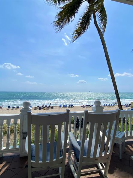 A typical day at Pelican Grand is filled with golden sunshine and turquoise waters. Reserve a refreshing getaway at our coastal paradise and look forward to more relaxing moments together.

#letscoast #pelicangrandbeachresort #noblehousehotels #floridalife #visitlauderdale