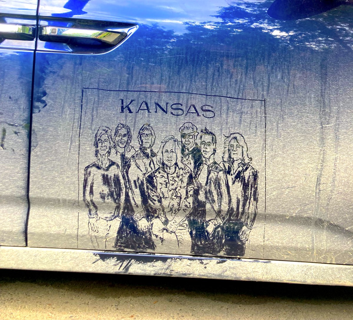 GISH_Sunshines's tweet photo. 🎶Carry on my Wayward Sunshines🎶We got down and dirty to give a shout out to the AMAZING @kansasband! We couldn’t round down to a favourite member, so here’s the whole band!❤️🎸#GISH @GISH #TeamWaywardSunshines https://t.co/Thw7VBEsrQ