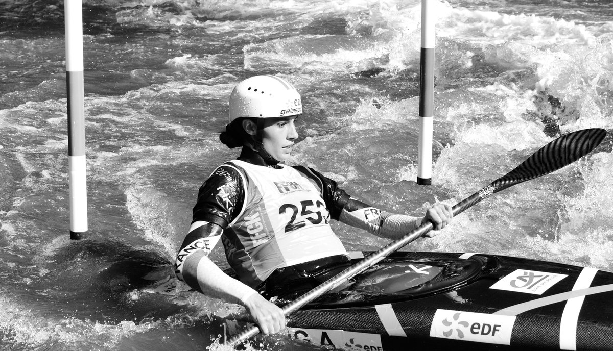 Un_Bon_Mot's tweet photo. 📸 SG* à Metz, août 2022.
#Photo #Photographie #PhotographieHumaniste #PhotoDeRue #Photography #CandidPhotography #StreetPhoto #StreetPhotography #UrbanPhoto #UrbanPhotography #Doisneau #Kayak #CanoeKayak #FFCK #BlackAndWhitePhotography #BlackAndWhite #CityLife #Metz #France https://t.co/qJNxixPpYB