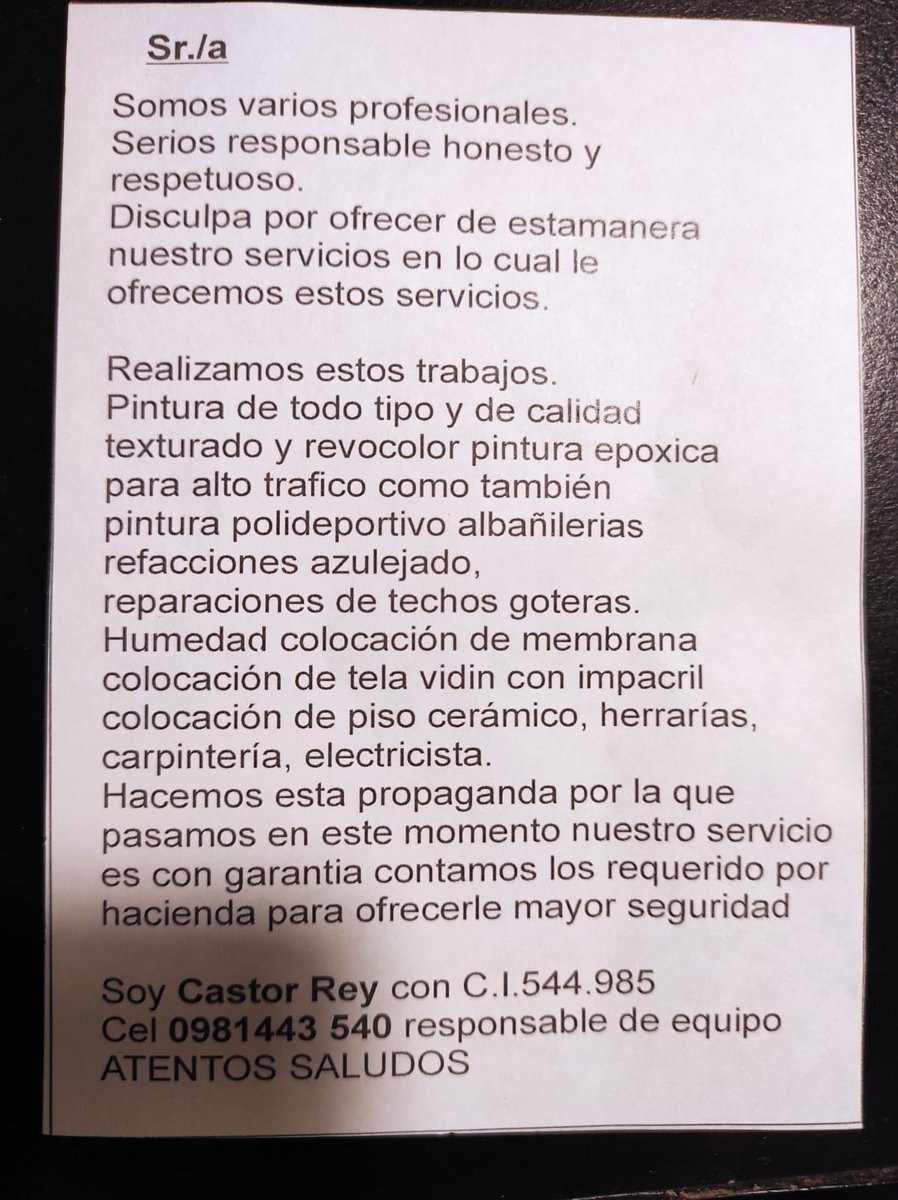 juancalcena's tweet photo. Encontré esto en el portón de mi casa y me conmovió. En un mundo tan digitalizado es una rareza tanta cortesía. Yo no lo necesito ahora mismo, pero comparto para que le tengan en cuenta. https://t.co/Po2ZKeuvBx