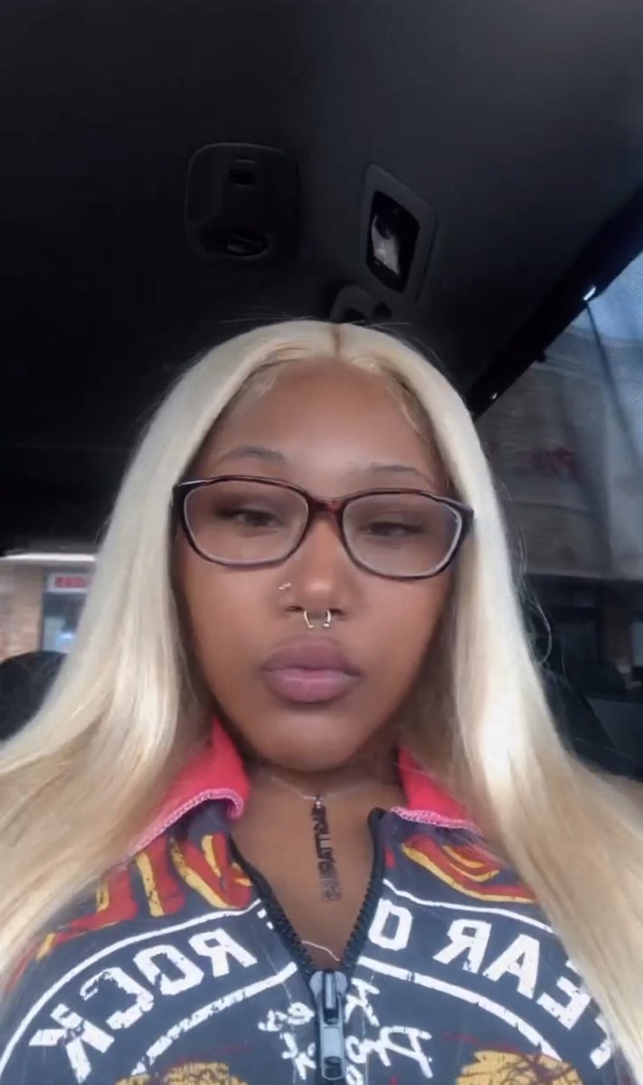 clbmamii's tweet photo. #WhosWhoOfGSU #GramFam 
⁃Chrissy B♐️
⁃Port Arthur Land of the Trill Tx❤️
⁃#gramfam24 or when they cut me loose 
⁃Psychology 🧠📚
⁃I do nails book with me💅🏽💕 https://t.co/n3EPjwcyIg