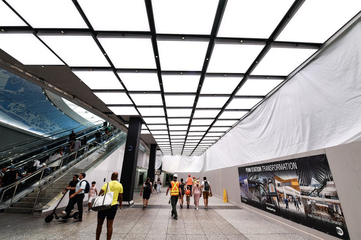 LIRR's tweet photo. Here’s your first look at the new 18 foot ceilings coming to the LIRR concourse at Penn Station.

When the project is complete next Spring, we’ll have a wider corridor, higher ceilings and so much more. https://t.co/4BMVnhIUQi