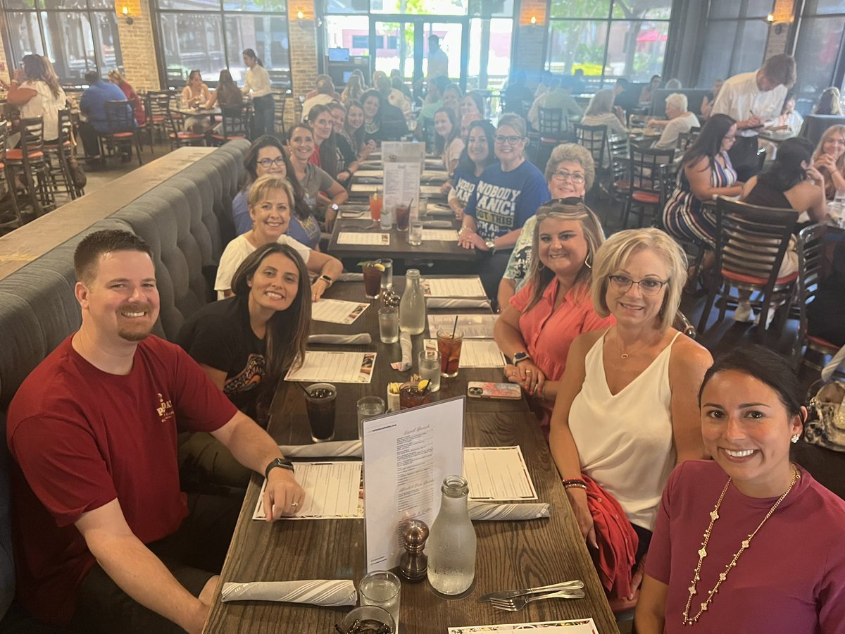 RKELions's tweet photo. Finishing up our RKE team leader meeting with a delicious lunch! We are ready to Level Up Our Learning this school year! #rkestaff #rkelions @katyisd https://t.co/aVoBZlIm5U