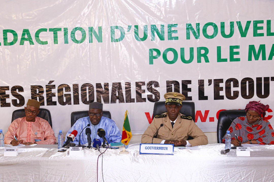 PresidenceMali's tweet photo. Les phases régionales de l’écoute de la Commission de rédaction de la nouvelle Constitution (CRNC) ont eu lieu ce mardi 2 août 2022. https://t.co/jRuYvcU4Tm
