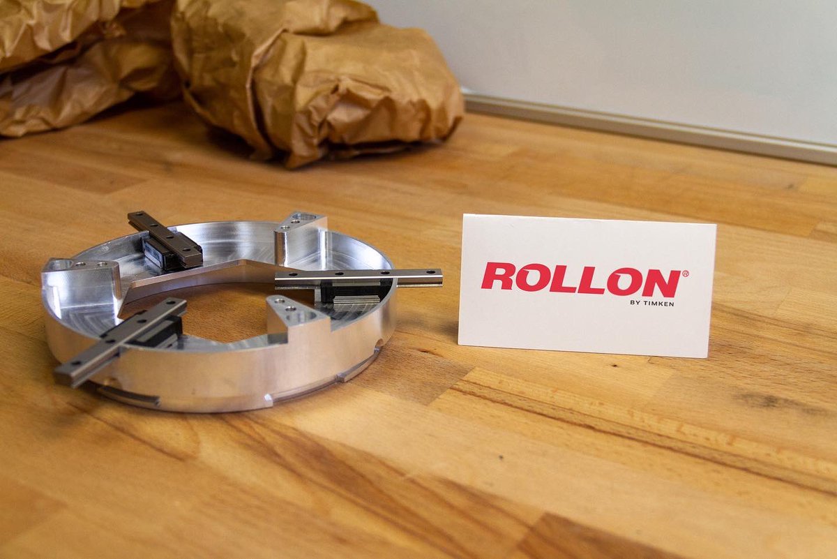 As reaching the target altitude of 3000 meters is an extremely important part for the score in the European competition, we want the air brakes extraction system to be well made and of high quality. For this, we relied on our partner Rollon